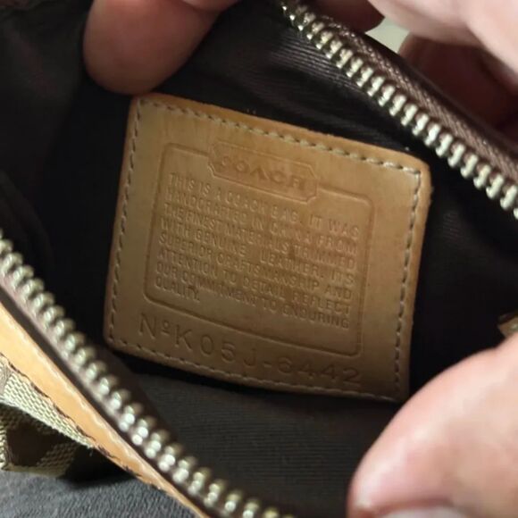 Vintage Coach Monogram Crossbody Shoulder Bag K05J-6442 - Picture 6 of 6